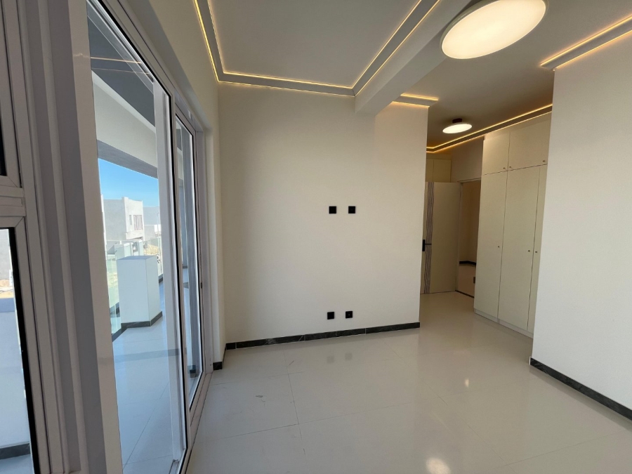 4 Bedroom Property for Sale in Sandown Western Cape